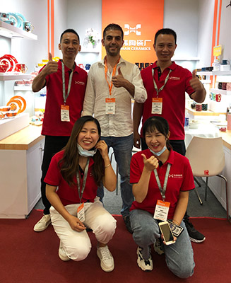 Form Feast export sales team group photo at Shanghai ceramic industry exhibition
