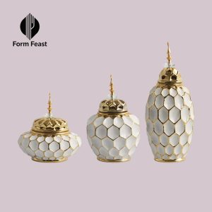White and gold HG-8042 diamond-patterned ceramic decorative jar with lid - Form Feast wholesale